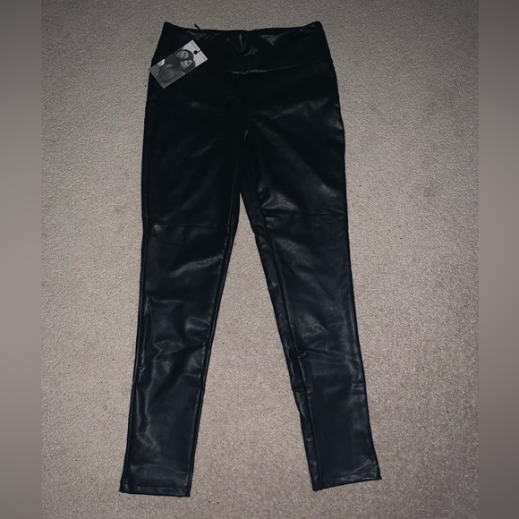 Kendall + Kylie faux leather leggings. Women’s size small. Black. - Picture 2 of 2